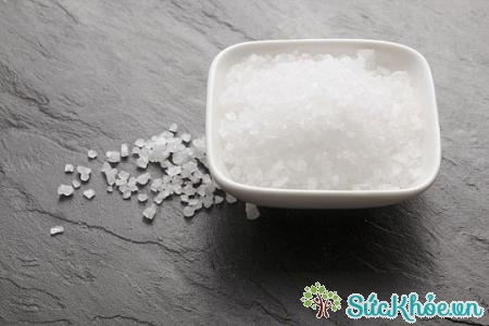 Chườm muối là biện pháp giảm mỡ bụng bằng phương pháp tự nhiên