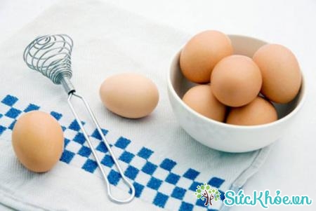 Trứng cung cấp thêm sắt cho cơ thể ngăn ngừa rụng tóc