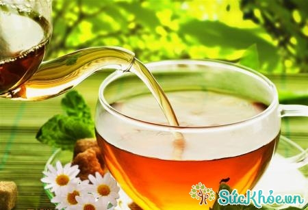 Trà hoa cúc là một trong những trà thảo mộc chữa bệnh hiệu quả