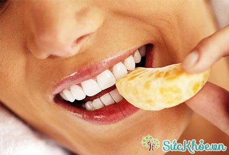 Thiếu Vitamin C ảnh hưởng đến cấu tạo răng xương và mạch máu