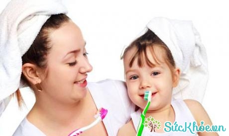Phòng sâu răng cho trẻ bằng cách chọn bàn chải phù hợp