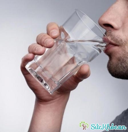 Mẹo chữa hôi miệng đơn giản nhưng chắc chắn khỏi là uống nhiều nước