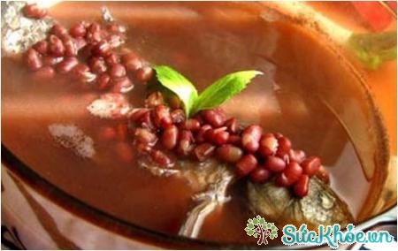 Cháo cá diếc đậu đỏ là món ăn chữa đau bụng hiệu quả