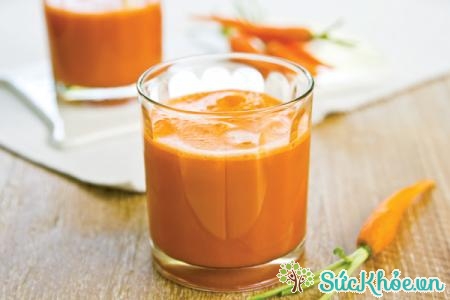 Nước ép cà rốt tiềm ẩn ngộ độc vitamin A