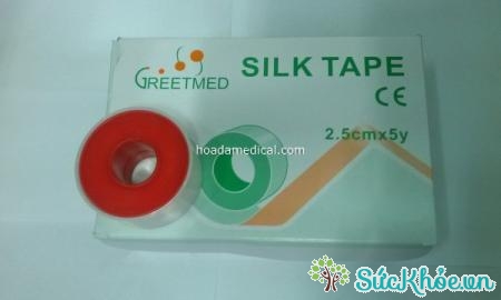 Băng keo lụa Silktape 5*4,5Y - băng keo lụa nền đan dệt ít gây kích ứng, thích hợp cho da nhạy cảm
