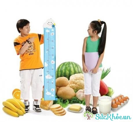  Cho trẻ ăn gì để phát triển chiều cao?