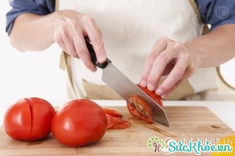 Không nên ăn cà chua khi nào để tránh gây hại cho sức khỏe?