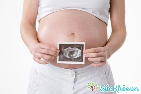 Suy dinh dưỡng bào thai là sự phát triển chậm hoặc kém của thai nhi