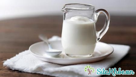 Sữa là thực phẩm giúp trắng răng hàn gắn men răng