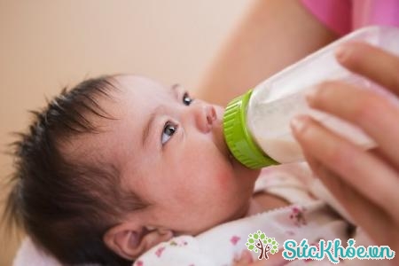 dị ứng sữa ở trẻ sơ sinh