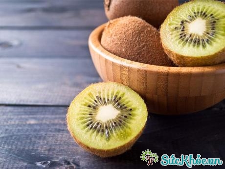 Kiwi chứa nhiều Vitamin C giúp tăng cả ham muốn tình dục và khả năng sinh sản