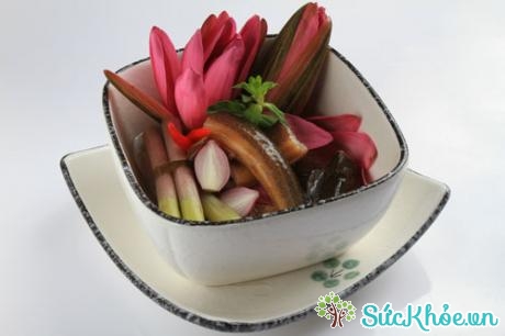 Lươn om hoa súng.