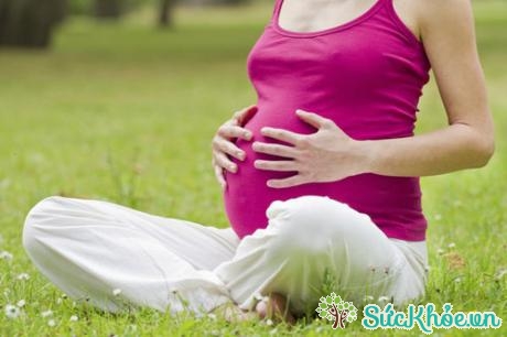 Một trong những dấu hiệu sớm nhất của việc mang thai đó là tăng tiết dịch âm đạo