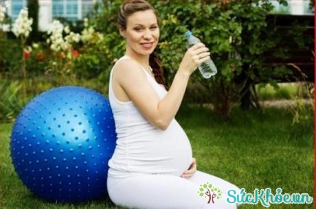  Tập thể dục khi mang thai có thể làm giảm cao huyết áp, nguy cơ tiểu đường thai kỳ, ngoài ra còn giúp bạn có một thể chất tốt khi sinh nở.