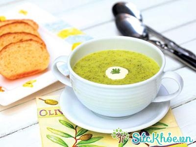 Ăn súp bông cải xanh bé sẽ thoải mái và dễ chịu hơn
