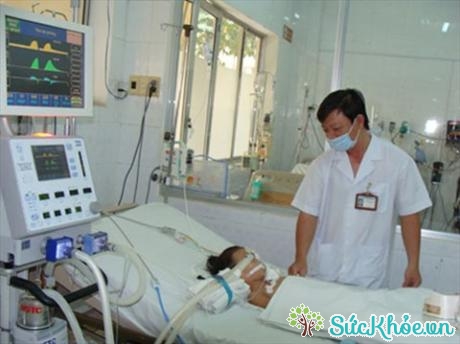 Trẻ bị sốt xuất huyết có biến chứng điều trị tại Bệnh viện nhi đồng Đồng Nai 
