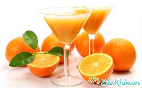 Uống quá nhiều nước cam sẽ gây hôi miệng