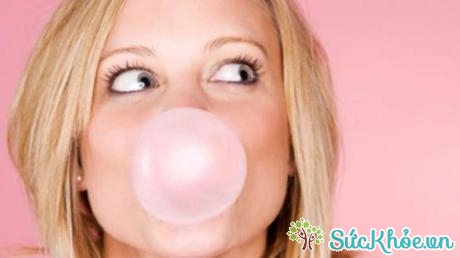 Nhai kẹo cao su giúp giảm cân.