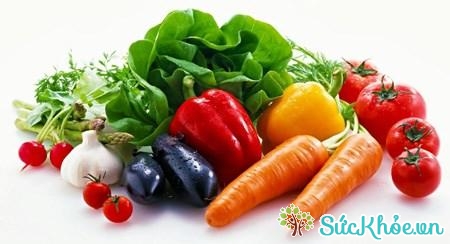 Ăn nhiều rau tươi giúp tiêu hóa nhanh, giảm hấp thu các chất gây sỏi thận