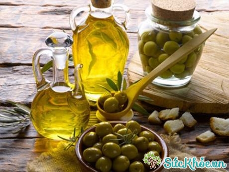 Dầu olive có nhiều công dụng tốt cho sức khỏe và có hàm lượng vitamin K dồi dào