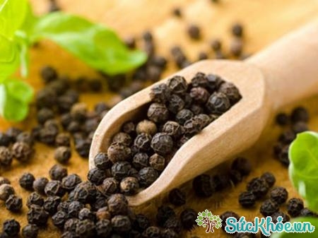 Hạt tiêu đen dùng làm hương vị món ăn và làm thuốc chữa bệnh