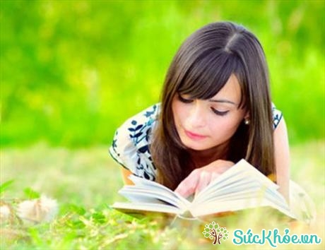 Đọc sách mỗi ngày giúp giảm stress, cải thiện trí nhớ