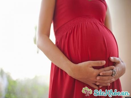 Bụng bầu của mẹ mang thai 36 tuần trở nên khệ nệ và có dấu hiệu đang tụt thấp dần