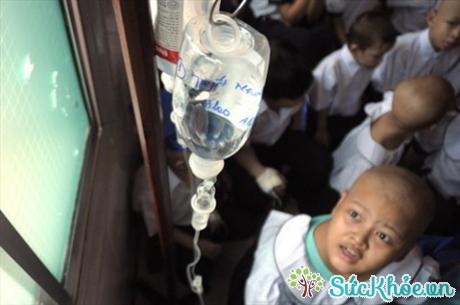 Bệnh nhi ung thư tại Bệnh viện Ung bướu TPHCM (Ảnh: Nguyễn Văn Quang)