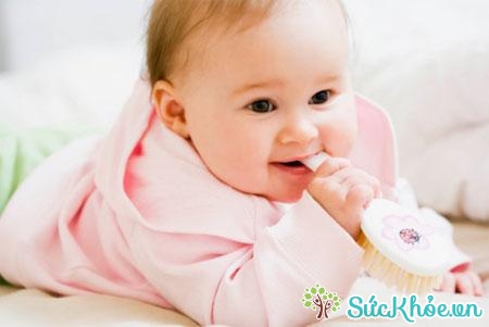 Trẻ từ 2 - 3 tuổi dễ mắc bệnh cam răng
