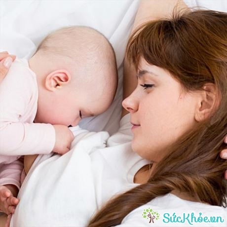Đối với trẻ sinh non, sinh thiếu tháng thì sữa mẹ là thực phẩm không được thay thế 