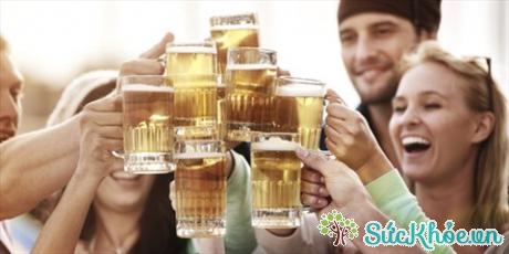 Bia rượu và đồ uống có cồn không tốt cho người viêm xoang 