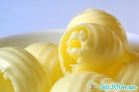 Bơ thực vật trong công cuộc làm đẹp chính là những loại kem bơ mịn màng từ hạt cây shea, dầu dừa,...