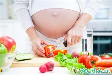 Chế độ dinh dưỡng hợp lý cực kỳ quan trọng với phụ nữ mang bầu