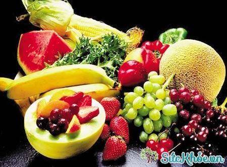 Các chị em nên ăn nhiều rau quả tươi để giữ vóc dáng và đảm bảo đủ chất