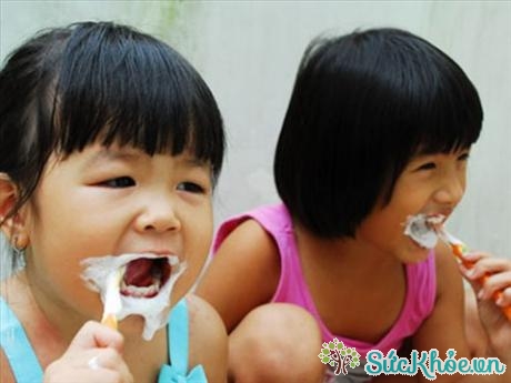 Sâu răng là một bệnh khá phổ biến, thường gặp ở lứa tuổi học đường.