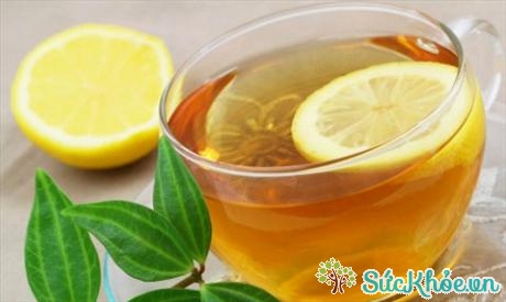 Nước trà chanh tươi giàu chất catechin có tác dụng chống ung thư