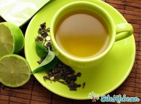 Uống trà chanh thường xuyên giúp bù đắp nước cho cơ thể