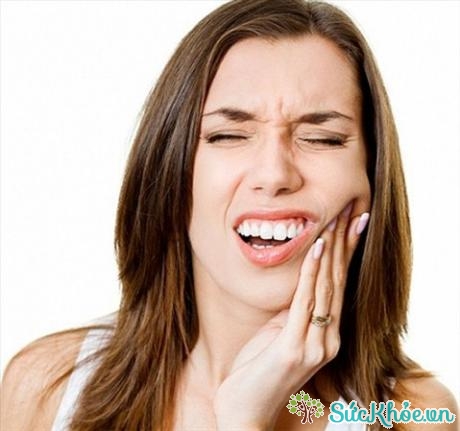 Sâu răng có thể gây đau buốt, khó chịu cho người bệnh và thậm chí dẫn tới một số bệnh lý khác