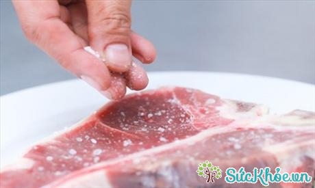 Sử dụng muối để bảo quản thịt là phương pháp có từ lâu đời