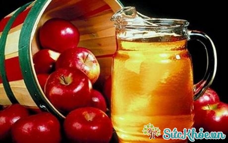 Trái táo được lên men tự nhiên có tác dụng rất tốt cho sức khỏe vì nó giúp loại bỏ triệu chứng đầy hơi, táo bón