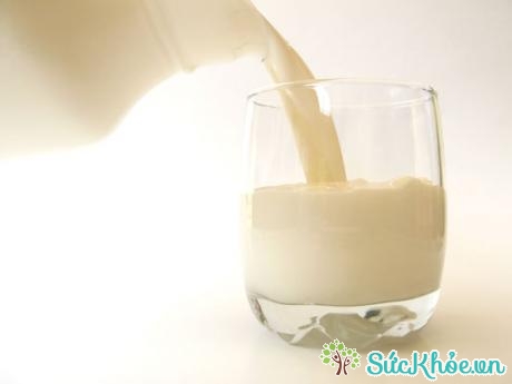 Sữa là thực phẩm ưa thích nhất của da vào buổi tối