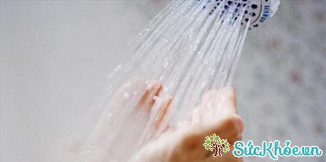 Tắm là một trong những hoạt động quan trọng nhất trong quá trình vệ sinh cá nhân.