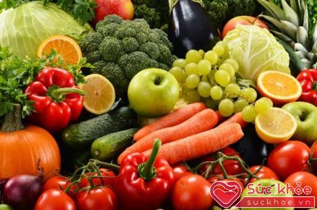 Lưu ý đến chế độ dinh dưỡng để luôn khỏe mạnh khi về già, đặc biệt là các loại rau, củ, quả chứa nhiều vitamin A, E, C…