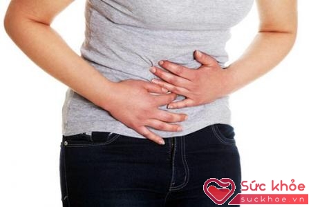 Người bị tiêu chảy thường đi đại tiện phân lỏng, đau bụng