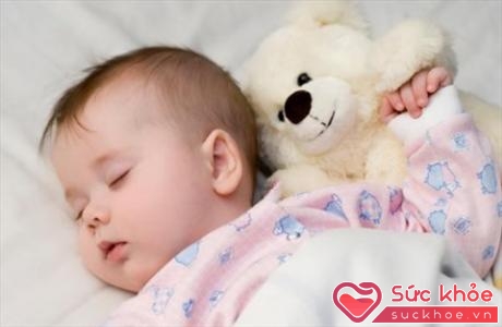 Tư thế nằm ngửa là an toàn nhất cho trẻ sơ sinh khi ngủ