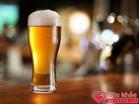 Mỗi ngày nhấp một ít bia và ngụm rượu có thể có tác dụng chống lại ung thư đó