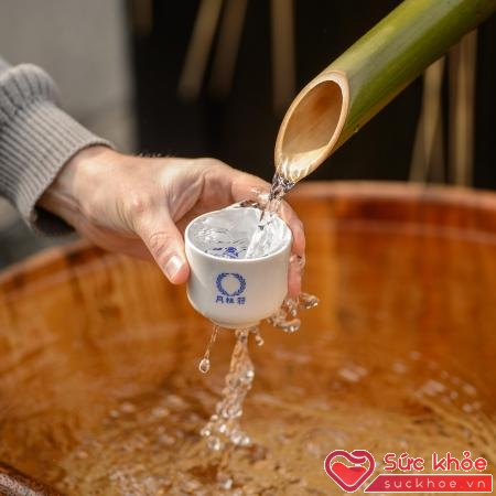 Người Nhật có một cách uống nước vô cùng tốt cho sức khoẻ