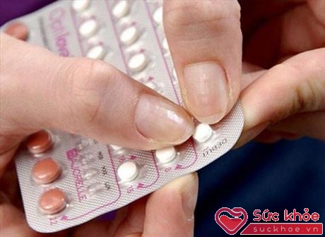 Thuốc tránh thai có thể dời ngày kinh nguyệt (ảnh minh họa: Internet)