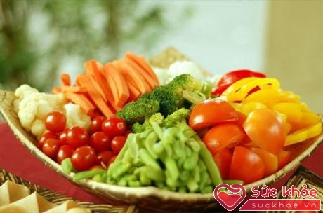 Các thực phẩm chứa nhiều probiotic chẳng hạn như kim chi, sữa chua có men tiêu hóa sống, dưa cải bắp tươi…cung cấp cho đường ruột các vi khuẩn có lợi