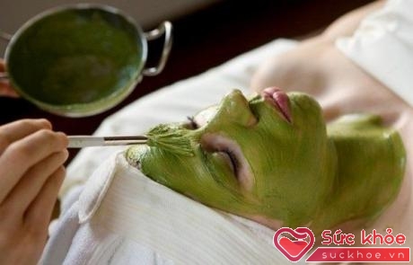 Mặt nạ trà xanh + sữa chua + bột nghệ ngăn ngừa lão hóa da
